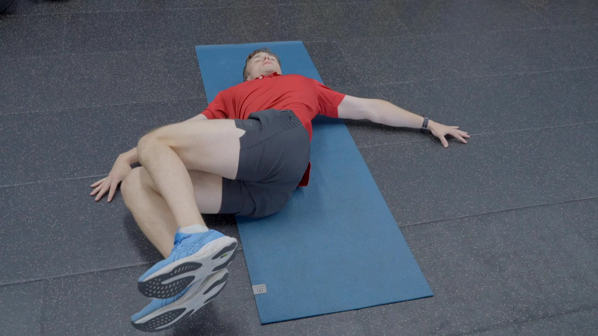 Iron Cross Stretch: Improve Spine Mobility & Reduce Lower Back Pain for Golfers