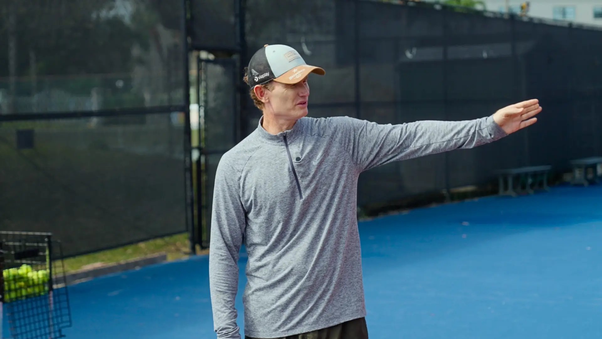 Slice Serve Down the Tee on the Ad Side