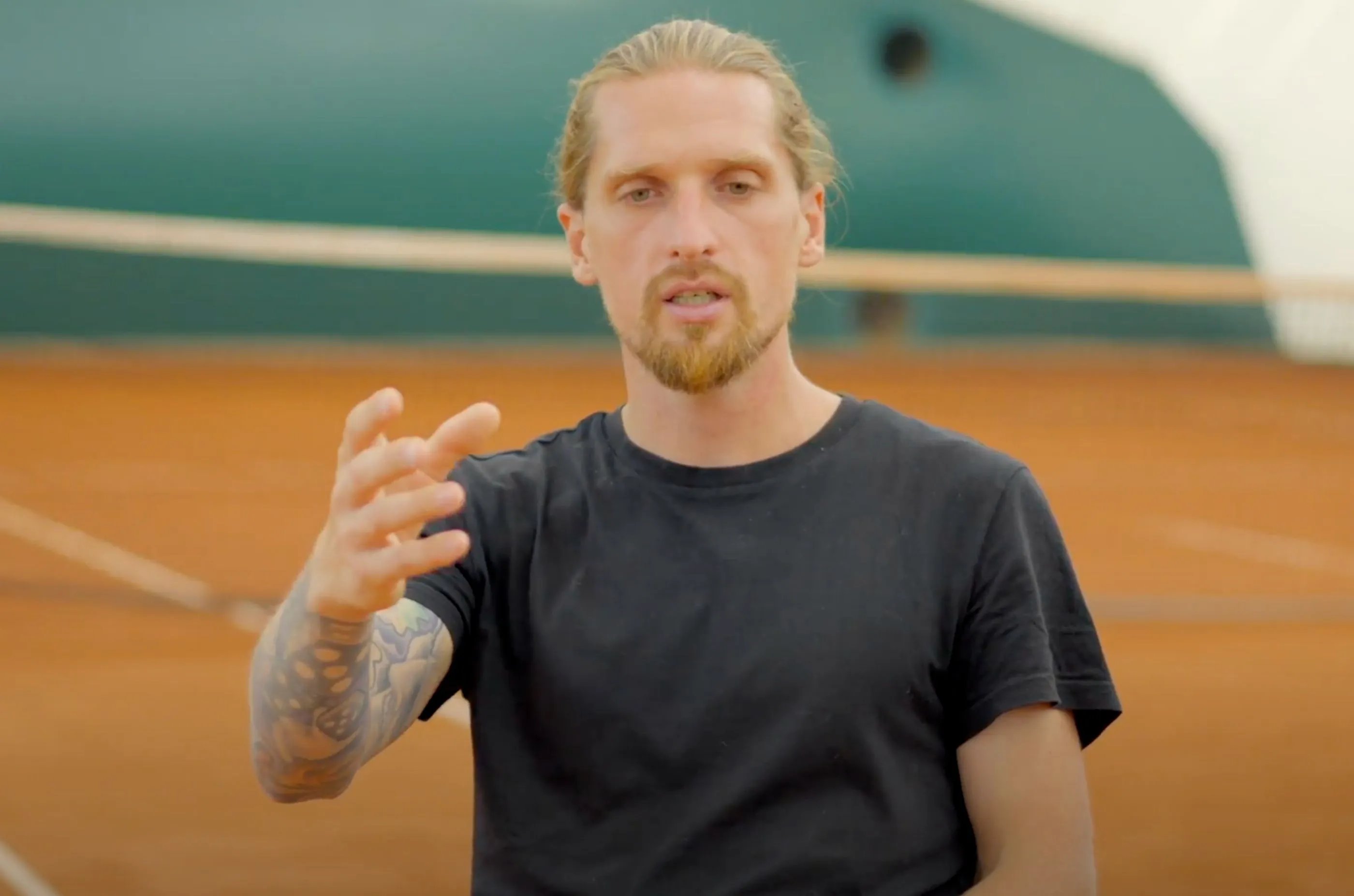 Fostering Independent Thinking Among Players