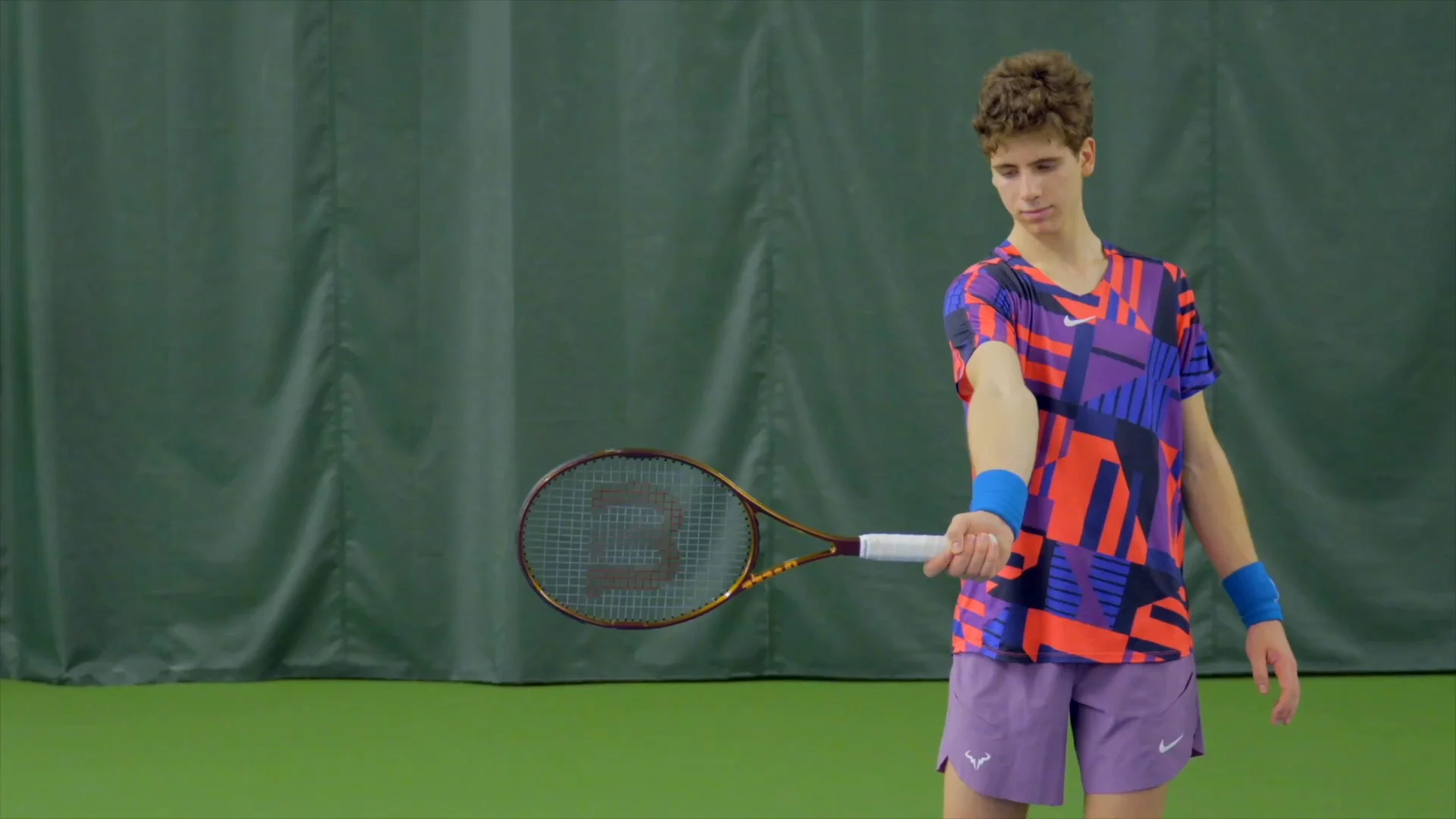  The “L Shape” for a Stable Forehand Contact