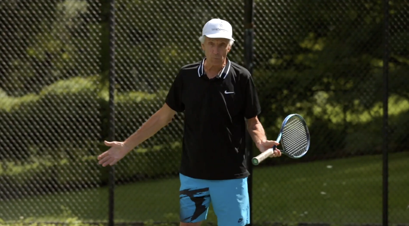 Neutralize the T Serve With an Inside-Out Backhand Return