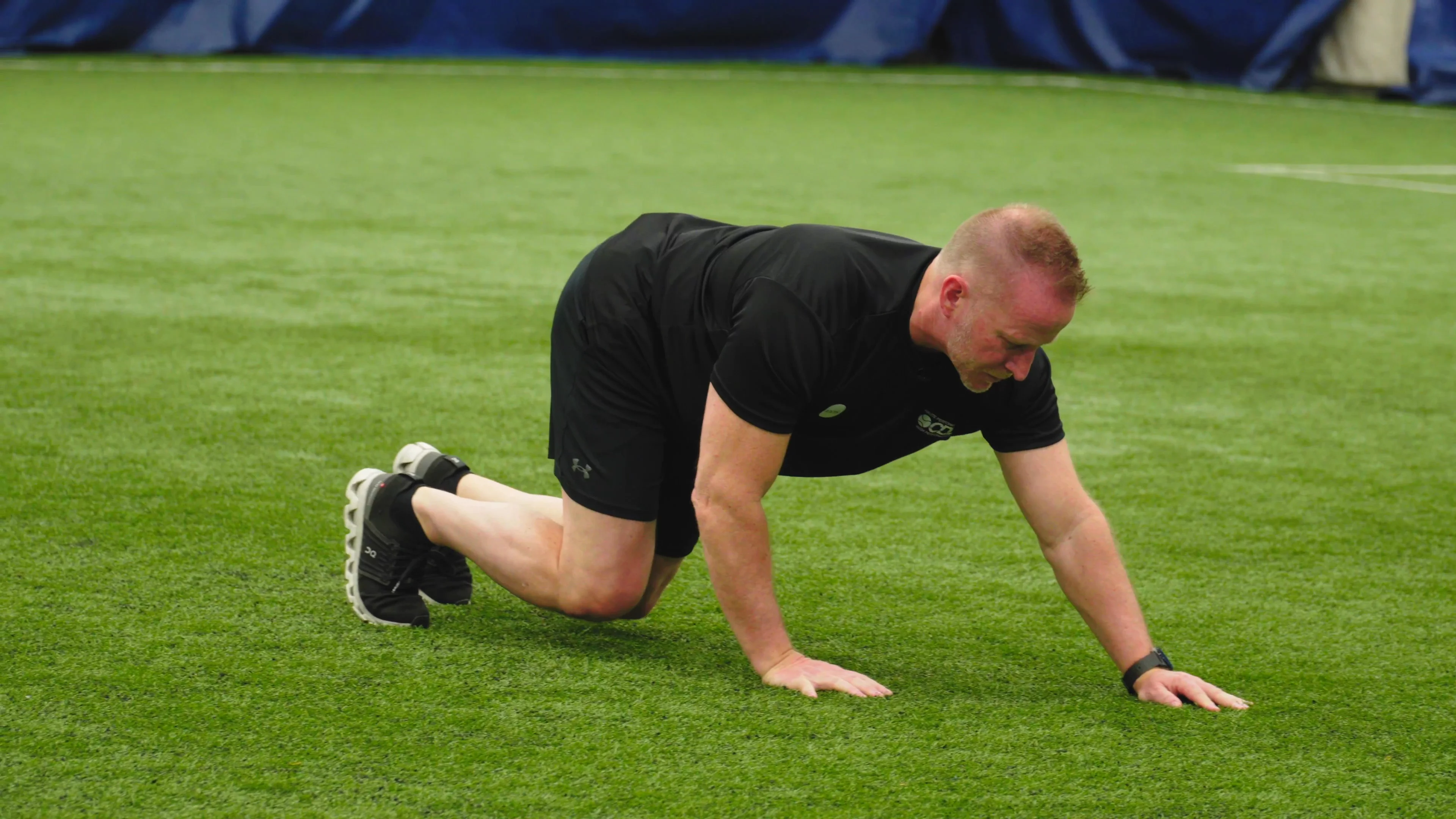PREHAB - Core - Bear crawl 2x forward and back 10-15m