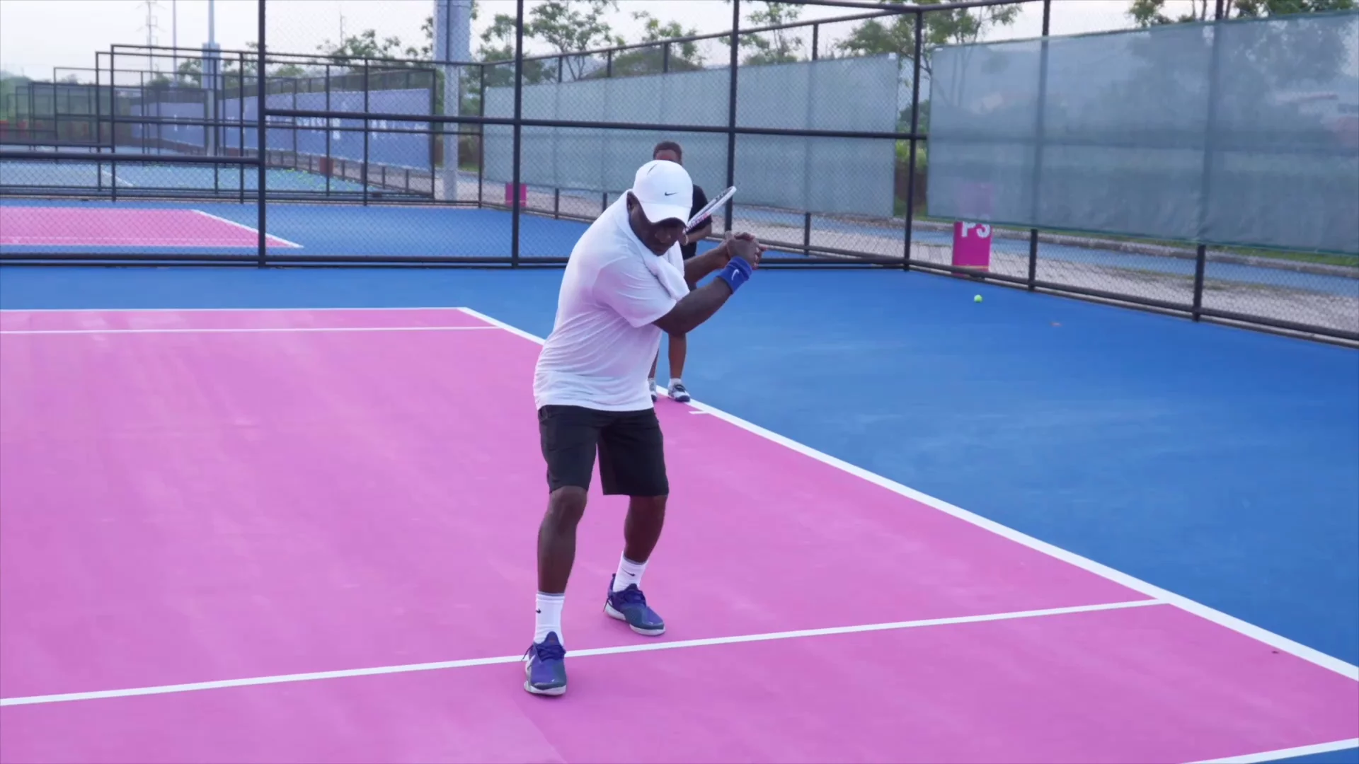 Backhand Footwork for Wide Balls Featuring World-Class Coaches